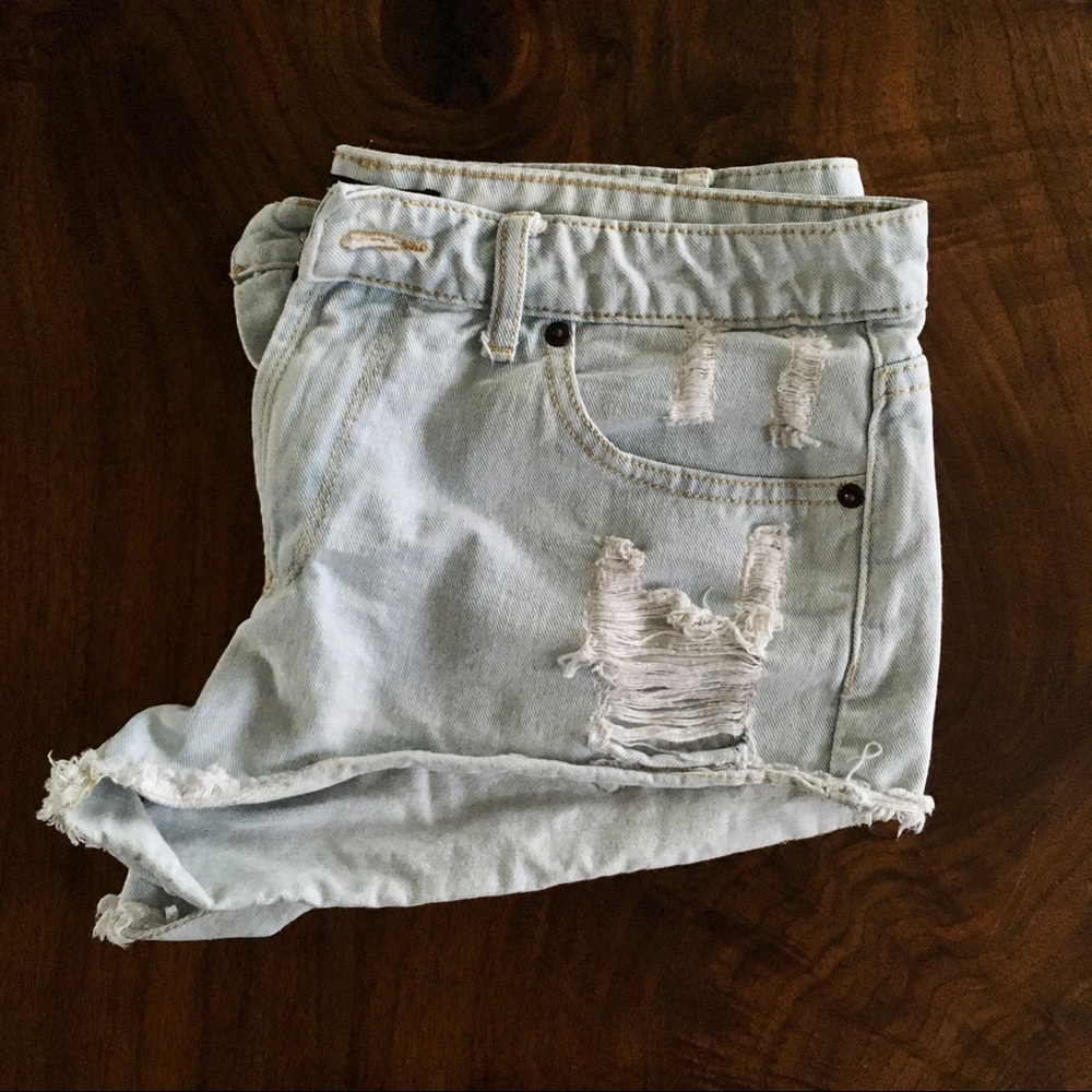 Denim ripped shorts